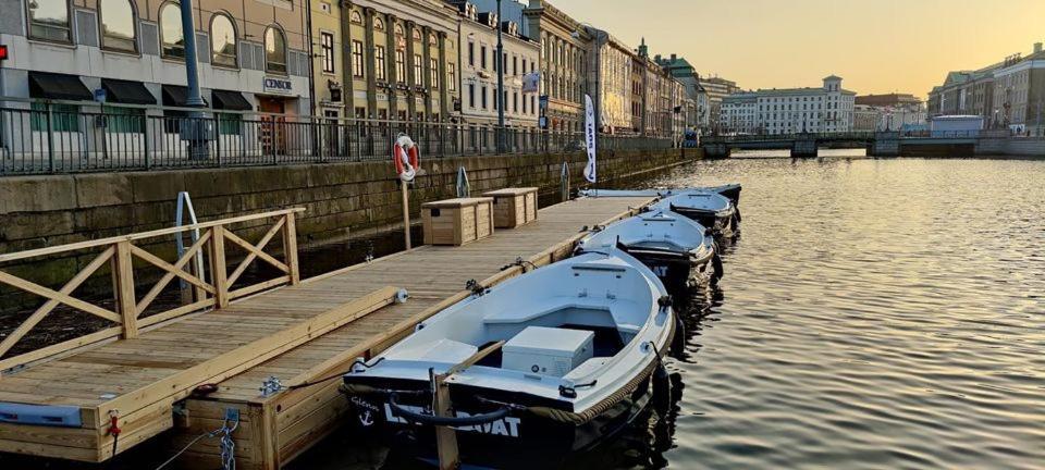 Båthotell Husbaten Vega 2 *